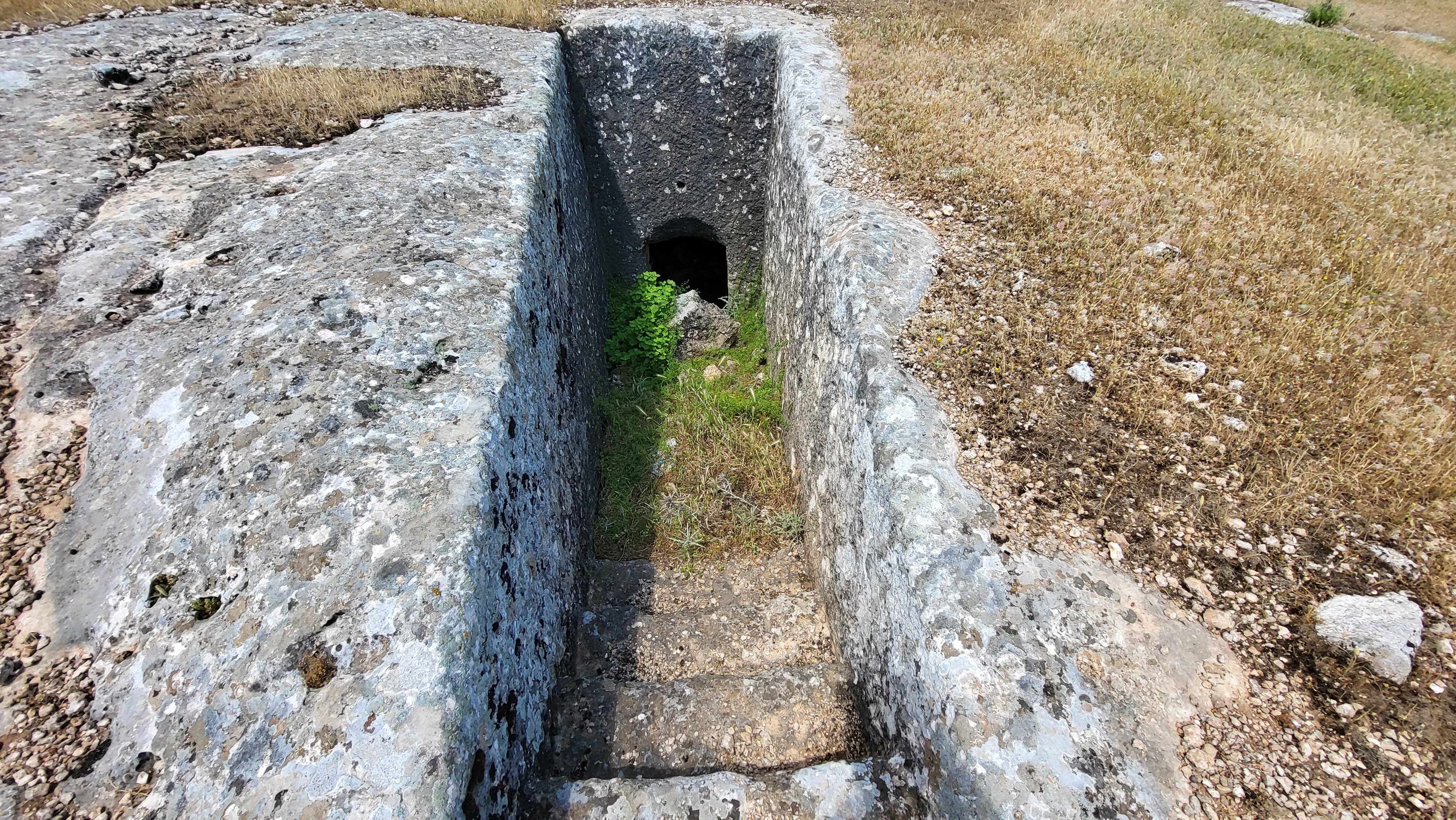 2000-year-old Turus Rock Tombs under excavation