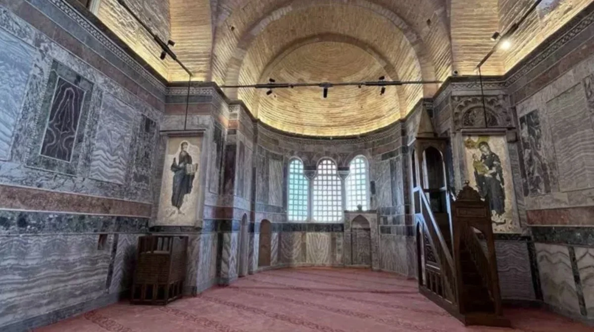 First call to prayer in 79 years! Kariye Mosque opens for prayers in Istanbul
