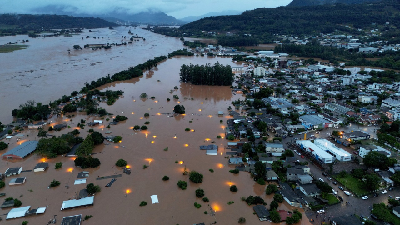 75 dead, 103 missing following massive floods in Brazil