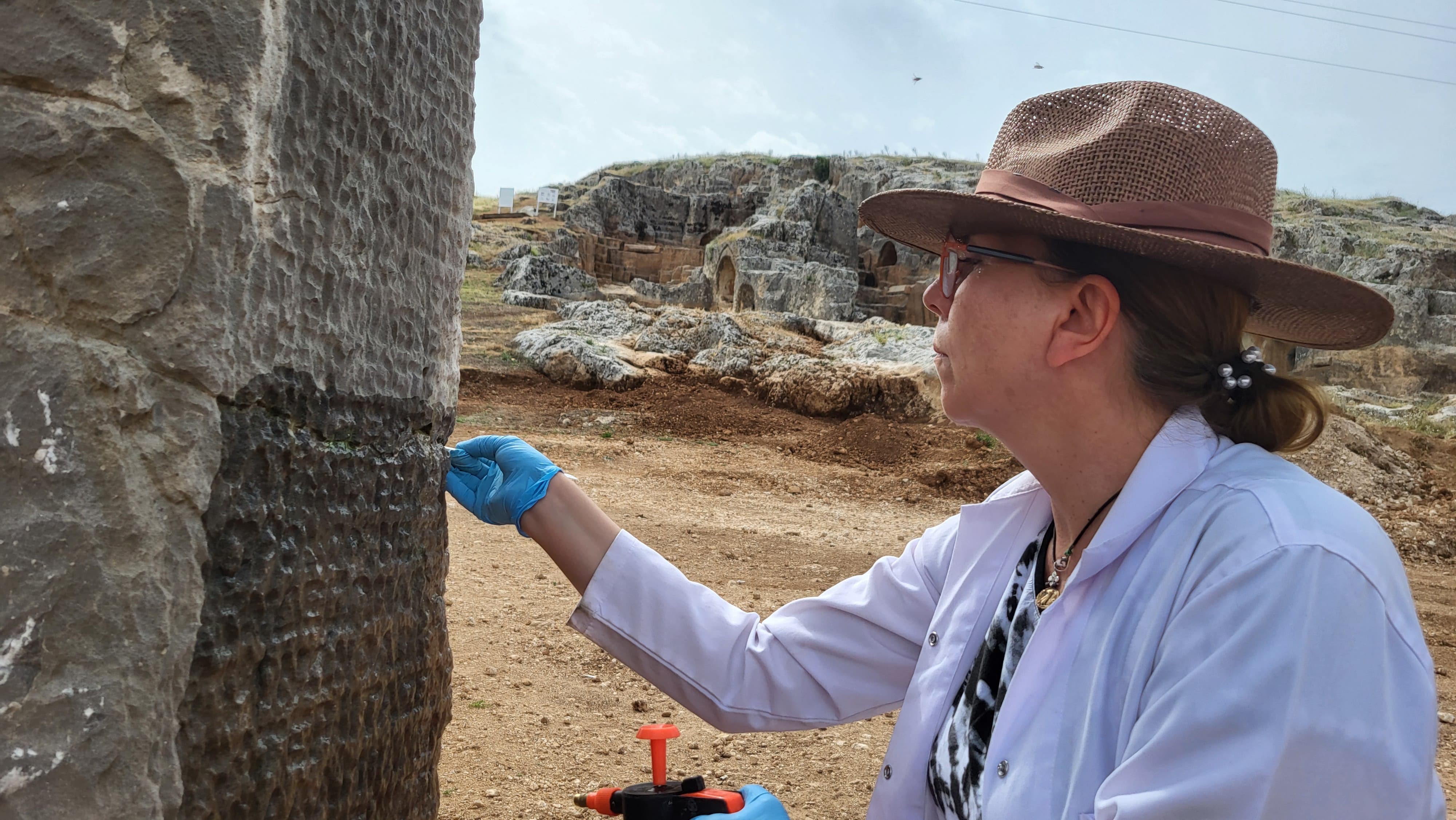 2,100-year-old Roman steles to go on exhibit in ancient city of Perre