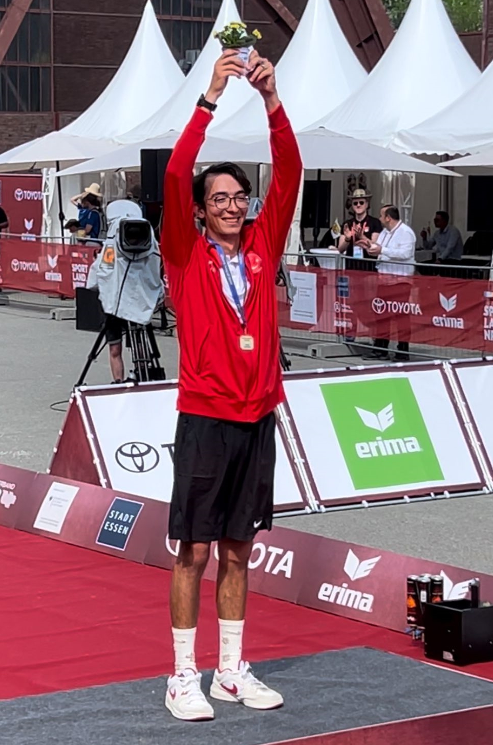 Mete Gazoz strikes gold at Essen 2024 European Open Air Championships