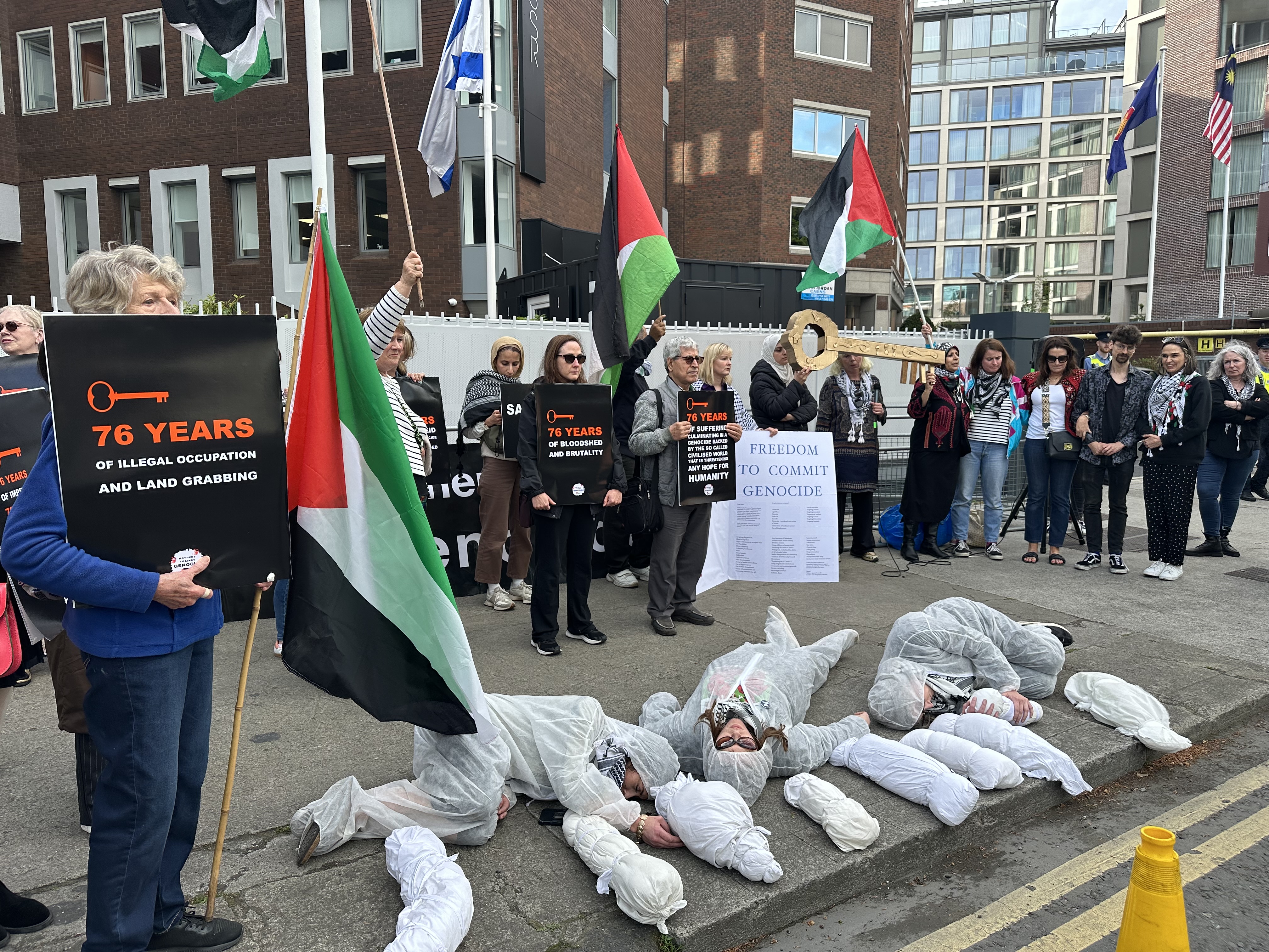 Irish call for a cease-fire for Gaza outside Israeli Embassy