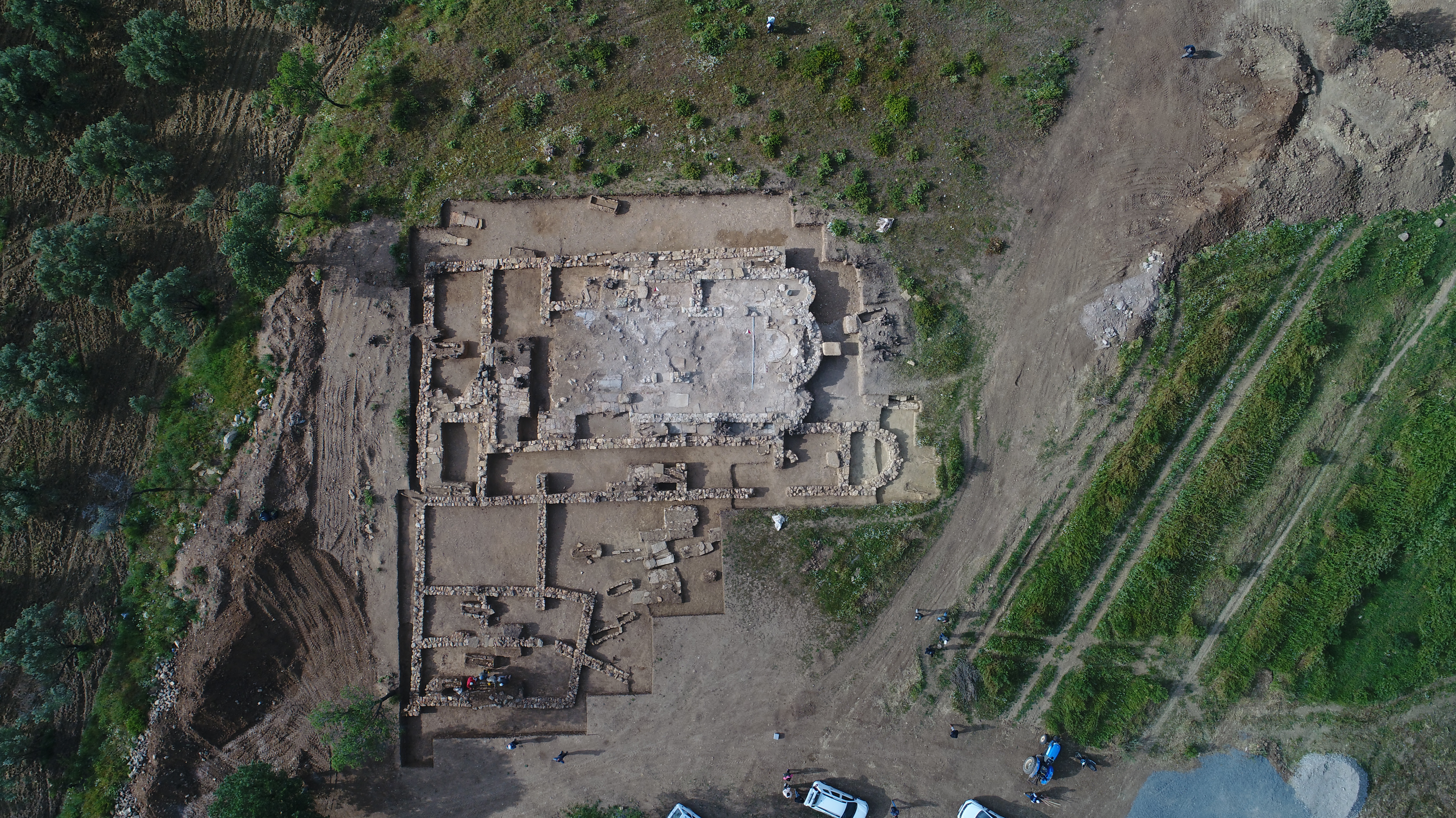 Roman-era structures unearthed in Balikesir dam site excavations