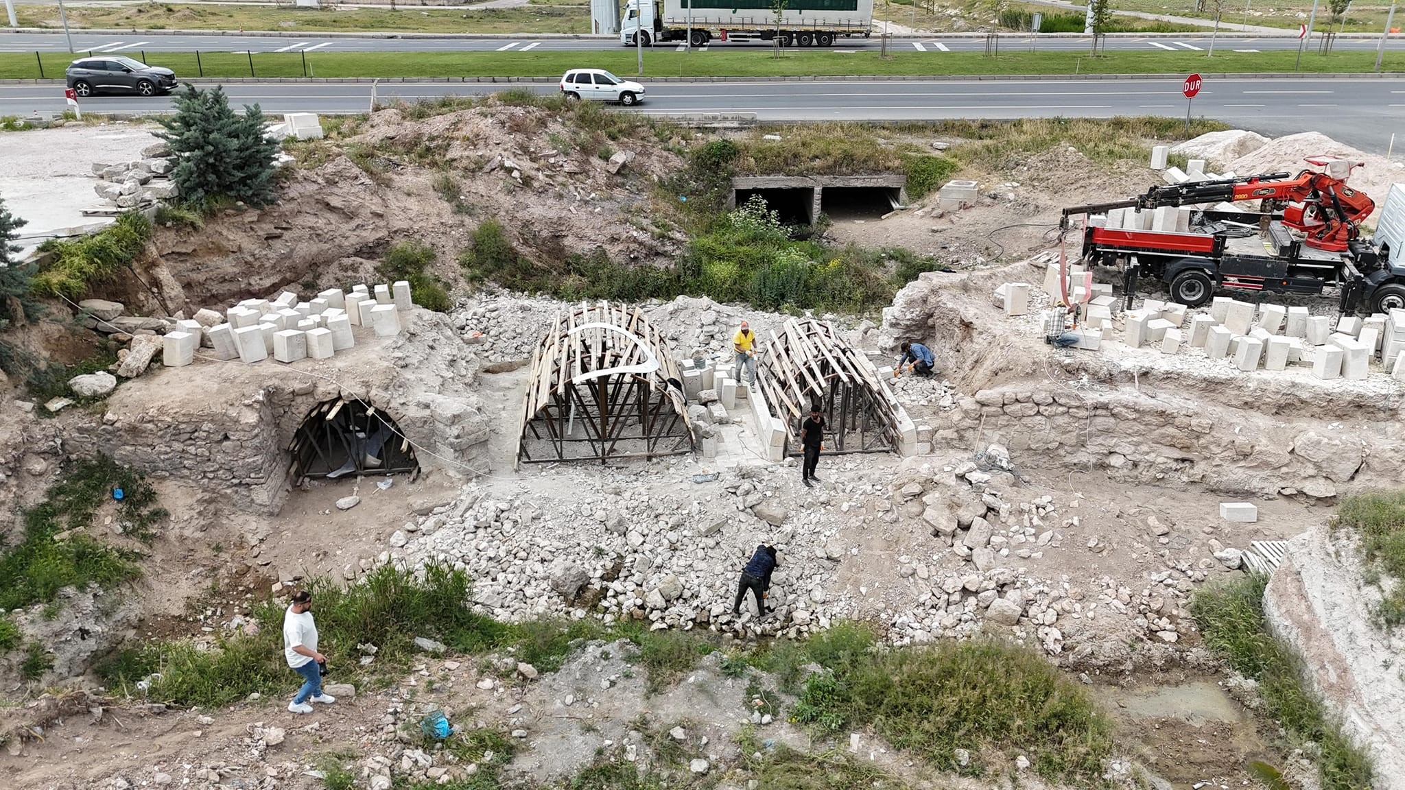 Restoration effort begins on historic bridge in Aksaray