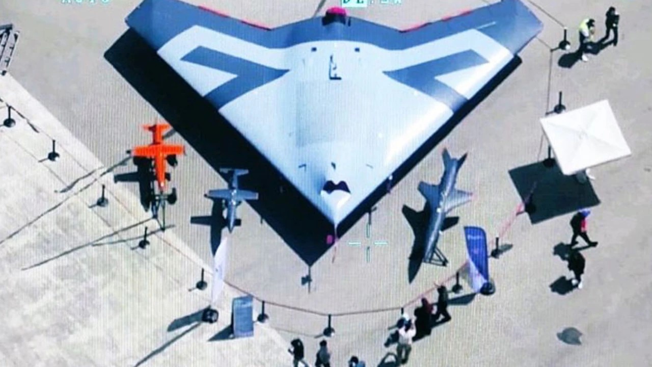 ANKA-3 UAV with new paint scheme marks milestone flight