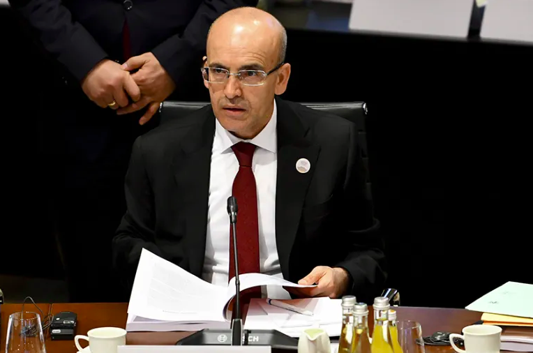 Finance Minister Simsek hints at controlled Turkish lira fluctuation against dollar – Turkiye Newspaper