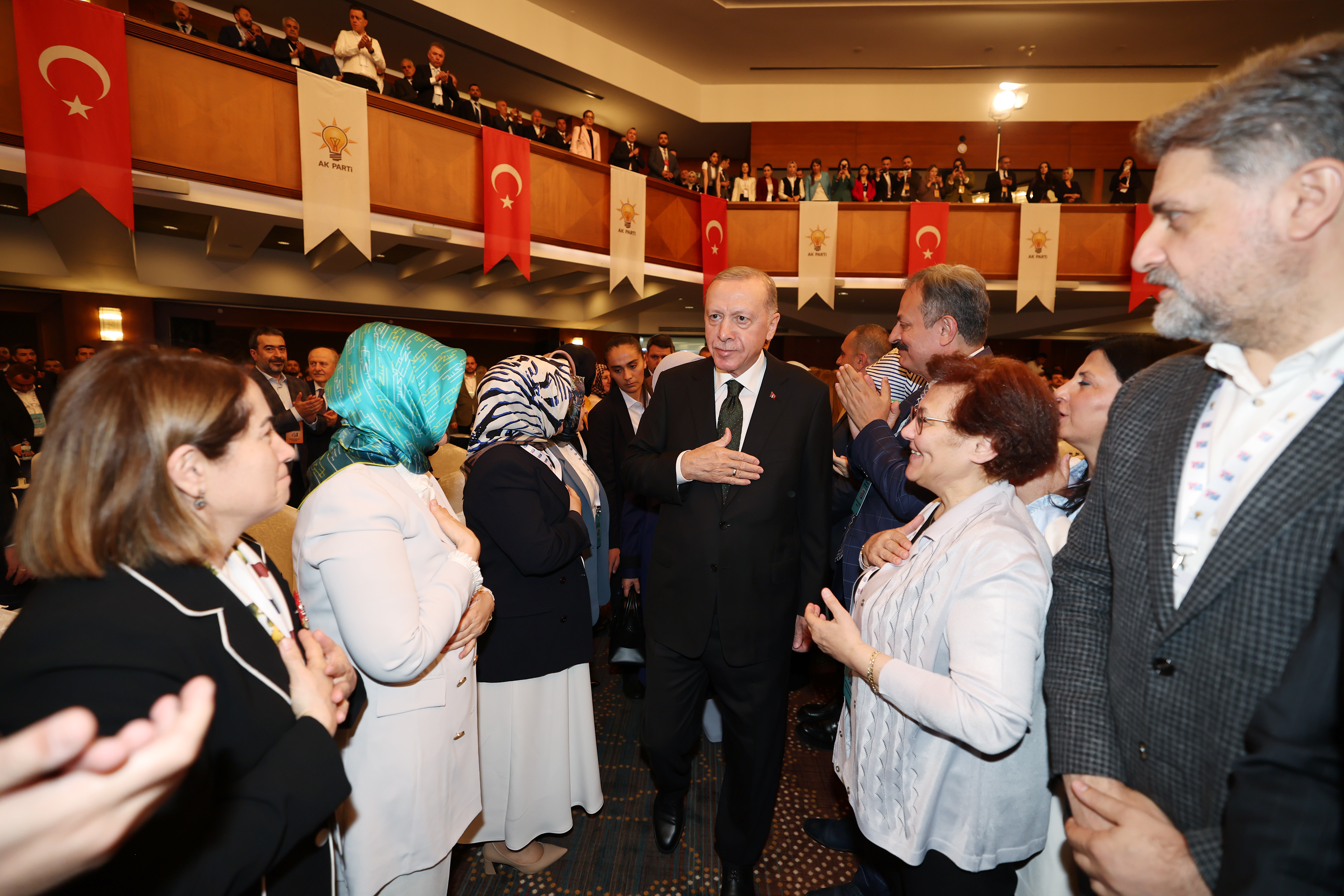 Erdogan highlights AK Party's renewal efforts at consultation meeting